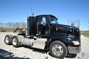 2013 Kenworth T800  Truck-SemiTractor
